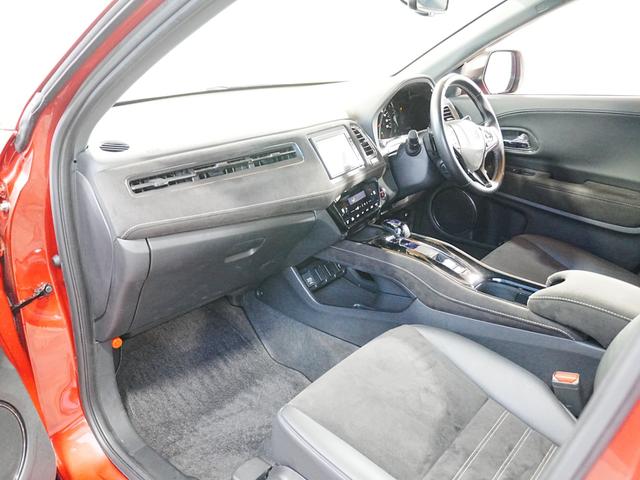 ヴェゼル ハイブリッドRS・ホンダセンシング 7インチメモリーナビ ハーフレザーシート 革巻きステアリング オートリトラミラー シートヒーター フルセグ BT SD バックカメラ ブレーキホールド パドルシフト LEDフォグ 社外前後ドラレコ(39枚目)