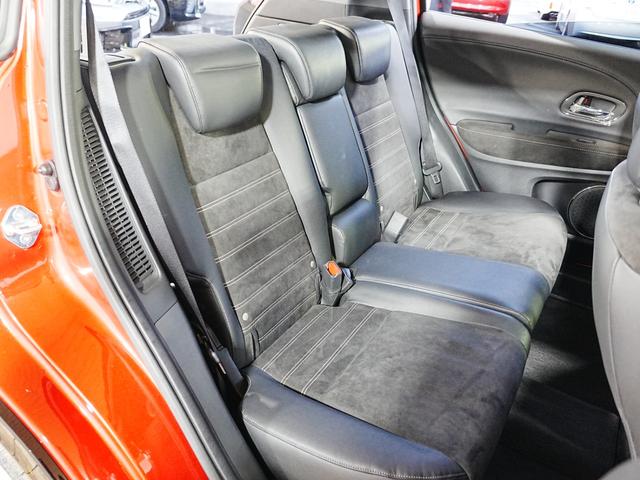 ヴェゼル ハイブリッドRS・ホンダセンシング 7インチメモリーナビ ハーフレザーシート 革巻きステアリング オートリトラミラー シートヒーター フルセグ BT SD バックカメラ ブレーキホールド パドルシフト LEDフォグ 社外前後ドラレコ(43枚目)