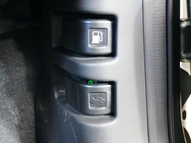 フリードハイブリッド ハイブリッド・Ｇブラックスタイル　ブラックスタイル専用装備　純正ナビフルセグＴＶ　左右パワースライドドア　シートヒーター　ＣＭＢＳ　ＡＣＣ　純正フロアマット　ステアスイッチ　クルコン　レーンキープ　黒革調シートカバー　Ｐスタート（28枚目）