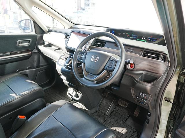 フリードハイブリッド ハイブリッド・Ｇブラックスタイル　ブラックスタイル専用装備　純正ナビフルセグＴＶ　左右パワースライドドア　シートヒーター　ＣＭＢＳ　ＡＣＣ　純正フロアマット　ステアスイッチ　クルコン　レーンキープ　黒革調シートカバー　Ｐスタート（44枚目）