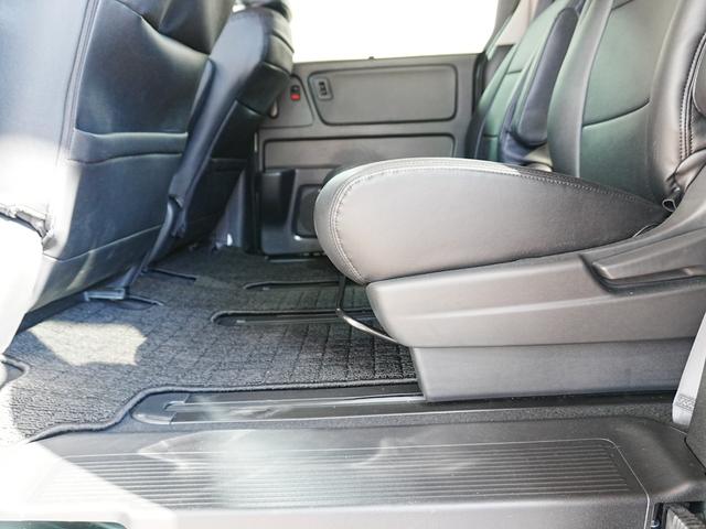 フリードハイブリッド ハイブリッド・Ｇブラックスタイル　ブラックスタイル専用装備　純正ナビフルセグＴＶ　左右パワースライドドア　シートヒーター　ＣＭＢＳ　ＡＣＣ　純正フロアマット　ステアスイッチ　クルコン　レーンキープ　黒革調シートカバー　Ｐスタート（57枚目）