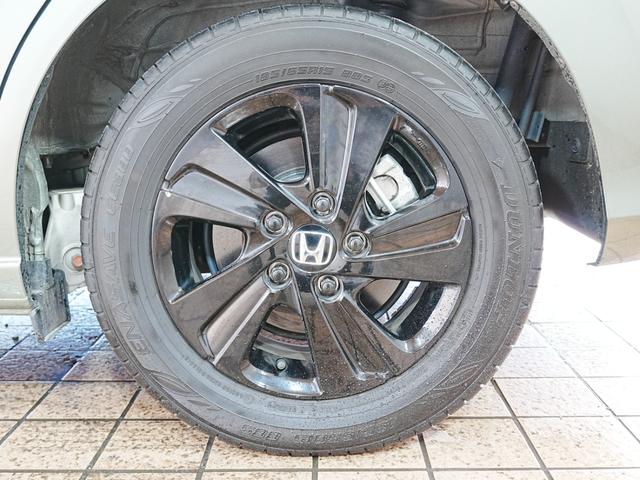 フリードハイブリッド ハイブリッド・Ｇブラックスタイル　ブラックスタイル専用装備　純正ナビフルセグＴＶ　左右パワースライドドア　シートヒーター　ＣＭＢＳ　ＡＣＣ　純正フロアマット　ステアスイッチ　クルコン　レーンキープ　黒革調シートカバー　Ｐスタート（62枚目）