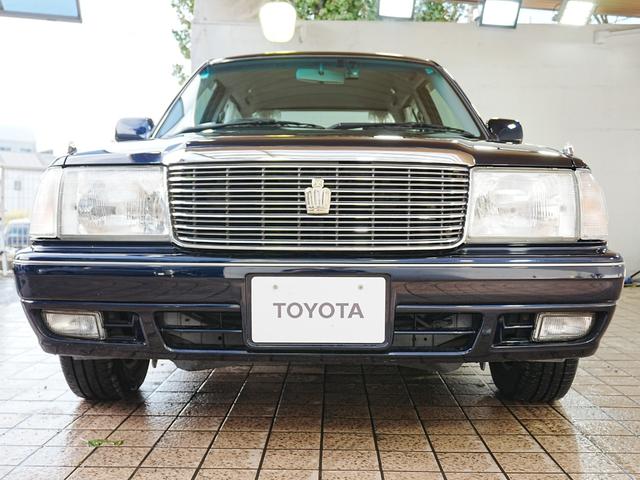 クラウン スーパーデラックスＧパッケージ　純正フロアマット　純正ドアバイザー　ＥＴＣ　電動格納ミラー　社外フロントドライブレコーダー　オートエアコン　スペアタイヤ　ＡＢＳ　記録簿　鍵２本（10枚目）