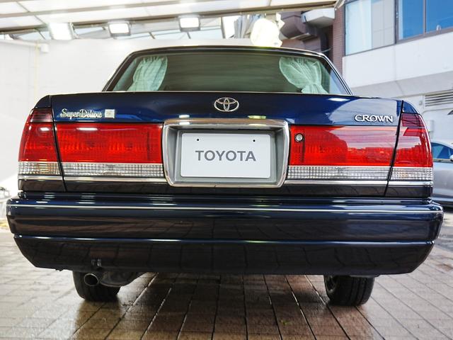 クラウン スーパーデラックスＧパッケージ　純正フロアマット　純正ドアバイザー　ＥＴＣ　電動格納ミラー　社外フロントドライブレコーダー　オートエアコン　スペアタイヤ　ＡＢＳ　記録簿　鍵２本（11枚目）