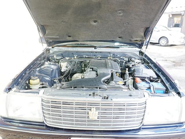 クラウン スーパーデラックスＧパッケージ　純正フロアマット　純正ドアバイザー　ＥＴＣ　電動格納ミラー　社外フロントドライブレコーダー　オートエアコン　スペアタイヤ　ＡＢＳ　記録簿　鍵２本（14枚目）