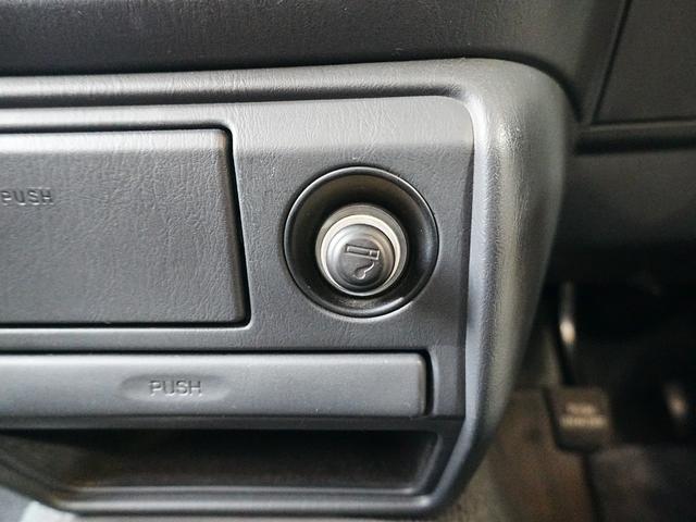 クラウン スーパーデラックスＧパッケージ　純正フロアマット　純正ドアバイザー　ＥＴＣ　電動格納ミラー　社外フロントドライブレコーダー　オートエアコン　スペアタイヤ　ＡＢＳ　記録簿　鍵２本（30枚目）