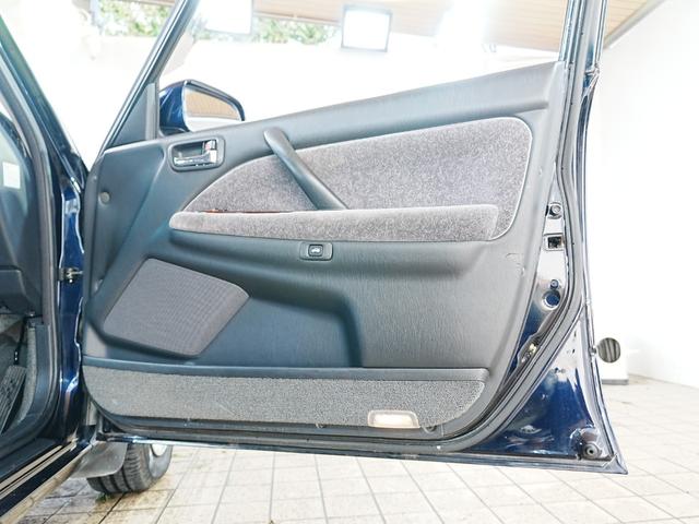 クラウン スーパーデラックスＧパッケージ　純正フロアマット　純正ドアバイザー　ＥＴＣ　電動格納ミラー　社外フロントドライブレコーダー　オートエアコン　スペアタイヤ　ＡＢＳ　記録簿　鍵２本（41枚目）