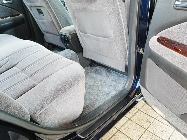 クラウン スーパーデラックスＧパッケージ　純正フロアマット　純正ドアバイザー　ＥＴＣ　電動格納ミラー　社外フロントドライブレコーダー　オートエアコン　スペアタイヤ　ＡＢＳ　記録簿　鍵２本（46枚目）