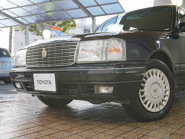 クラウン スーパーデラックスＧパッケージ　純正フロアマット　純正ドアバイザー　ＥＴＣ　電動格納ミラー　社外フロントドライブレコーダー　オートエアコン　スペアタイヤ　ＡＢＳ　記録簿　鍵２本（52枚目）