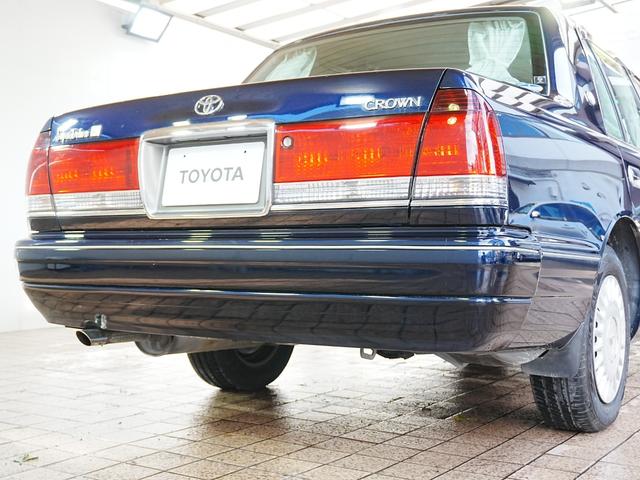 クラウン スーパーデラックスＧパッケージ　純正フロアマット　純正ドアバイザー　ＥＴＣ　電動格納ミラー　社外フロントドライブレコーダー　オートエアコン　スペアタイヤ　ＡＢＳ　記録簿　鍵２本（57枚目）