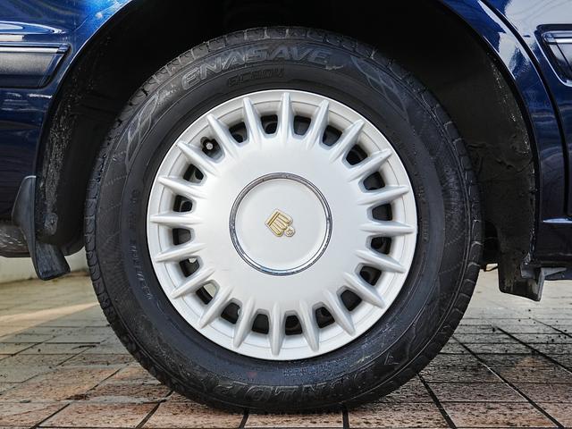 クラウン スーパーデラックスＧパッケージ　純正フロアマット　純正ドアバイザー　ＥＴＣ　電動格納ミラー　社外フロントドライブレコーダー　オートエアコン　スペアタイヤ　ＡＢＳ　記録簿　鍵２本（62枚目）