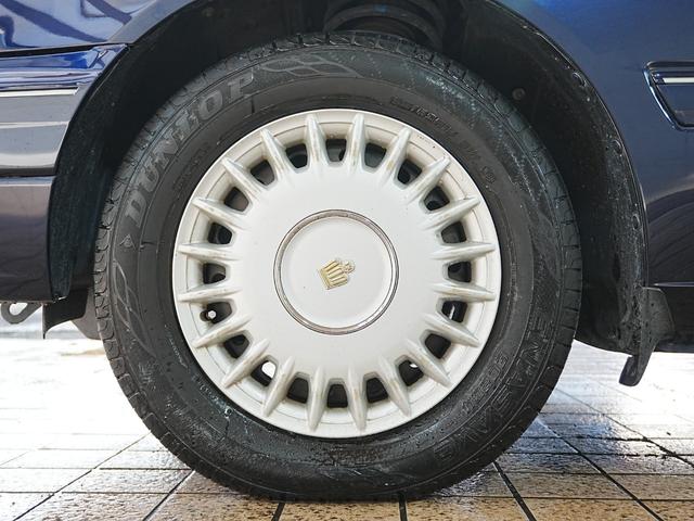 クラウン スーパーデラックスＧパッケージ　純正フロアマット　純正ドアバイザー　ＥＴＣ　電動格納ミラー　社外フロントドライブレコーダー　オートエアコン　スペアタイヤ　ＡＢＳ　記録簿　鍵２本（63枚目）