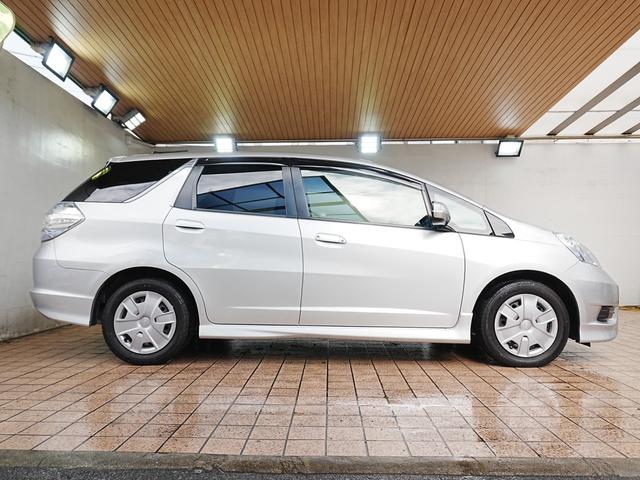 フィットシャトルハイブリッド ハイブリッド・スマートセレクション 純正ナビTV付き HIDヘッドライト クルコン バックカメラ 前後ドラレコ ハーフレザーシート ステアスイッチ 横滑り防止 純正マッド 純正バイザー トノカバー ECON AUTOライト(9枚目)