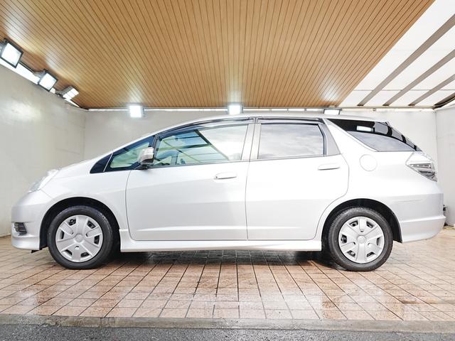 フィットシャトルハイブリッド ハイブリッド・スマートセレクション 純正ナビTV付き HIDヘッドライト クルコン バックカメラ 前後ドラレコ ハーフレザーシート ステアスイッチ 横滑り防止 純正マッド 純正バイザー トノカバー ECON AUTOライト(10枚目)