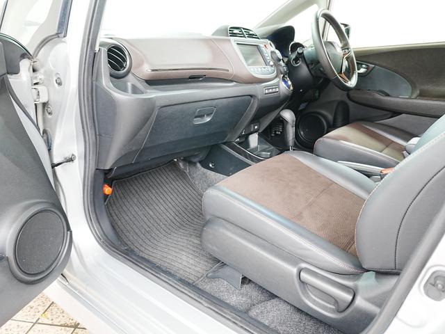 フィットシャトルハイブリッド ハイブリッド・スマートセレクション 純正ナビTV付き HIDヘッドライト クルコン バックカメラ 前後ドラレコ ハーフレザーシート ステアスイッチ 横滑り防止 純正マッド 純正バイザー トノカバー ECON AUTOライト(42枚目)