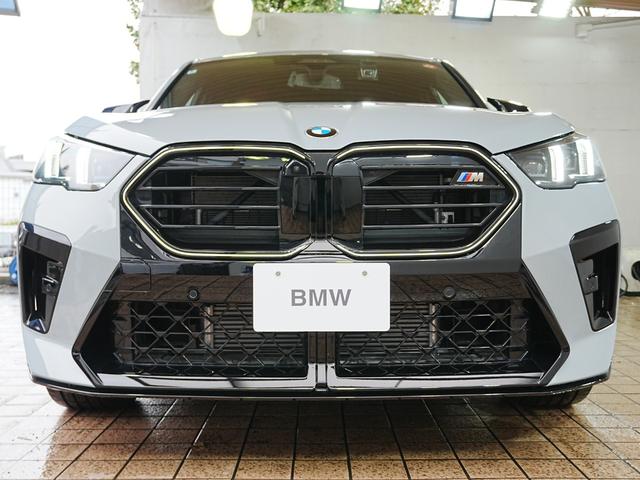 X2 M35i xDrive ディスプレイオーディオ 赤黒革シート パワーシート ハーマンカードン HUD 全方位カメラ ワイヤレス充電 純正前後ドラレコ シートヒーター ステアリングヒーター パワーバックドア アンビエントライト(9枚目)