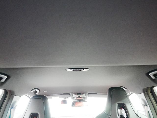 X2 M35i xDrive ディスプレイオーディオ 赤黒革シート パワーシート ハーマンカードン HUD 全方位カメラ ワイヤレス充電 純正前後ドラレコ シートヒーター ステアリングヒーター パワーバックドア アンビエントライト(12枚目)