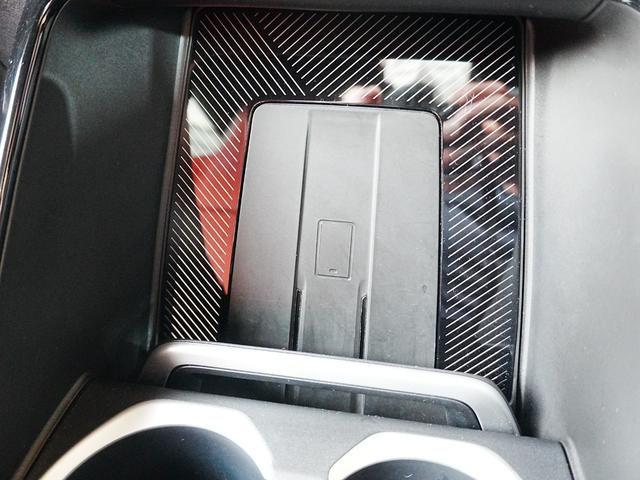 X2 M35i xDrive ディスプレイオーディオ 赤黒革シート パワーシート ハーマンカードン HUD 全方位カメラ ワイヤレス充電 純正前後ドラレコ シートヒーター ステアリングヒーター パワーバックドア アンビエントライト(23枚目)