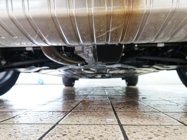 X2 M35i xDrive ディスプレイオーディオ 赤黒革シート パワーシート ハーマンカードン HUD 全方位カメラ ワイヤレス充電 純正前後ドラレコ シートヒーター ステアリングヒーター パワーバックドア アンビエントライト(63枚目)