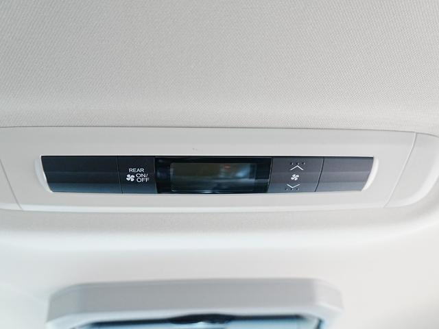 オデッセイハイブリッド ハイブリッドアブソルート・ホンダセンシンアドバンスP ワンオーナー 純正メモリナビ フルセグTV 全方位カメラ 左右パワースライドドア アルパインFDモニター 純正17インチ ホンダセンシング LKA レーダークルーズ 禁煙車 ハーフレザー ETC(27枚目)