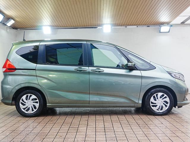 フリード G 純正メモリーナビ フルセグ Bluetooth リヤカメラdeあんしんプラス 両側パワースライドドア ワンオーナー 純正ドラレコ 純正フロアマット ステアリングスイッチ スマートキー(7枚目)