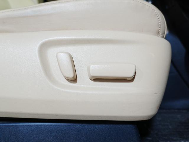 アルファードハイブリッド G Fパッケージ TRDフロントエアロ JBL 全方位カメラ 純正FDモニター ベージュ革シート サンルーフ AC100V 純正メモリナビ フルセグ 両側パワスラ PBドア 純正17インチ LED エアシート(31枚目)