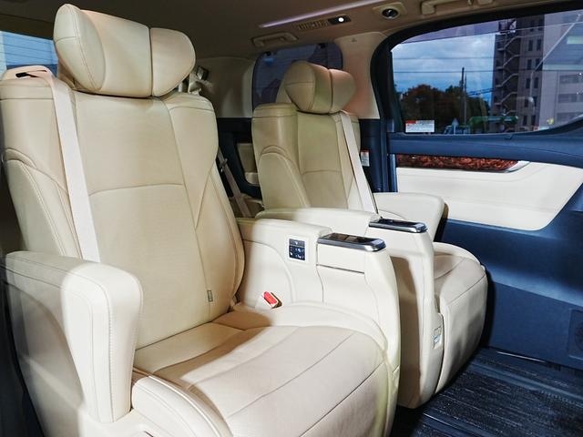 アルファードハイブリッド G Fパッケージ TRDフロントエアロ JBL 全方位カメラ 純正FDモニター ベージュ革シート サンルーフ AC100V 純正メモリナビ フルセグ 両側パワスラ PBドア 純正17インチ LED エアシート(52枚目)