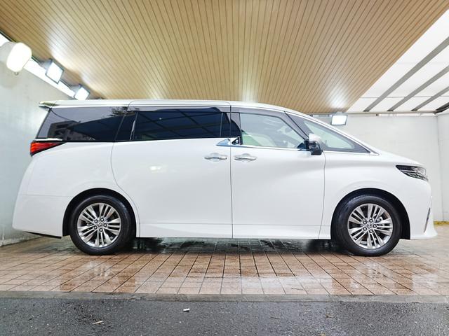 アルファードハイブリッド Ｚ　ＨＵＤ　デジタルインナーミラー　トヨタチームメイト　左右独立ムーンルーフ　１３．２ＦＤモニター　社外レーダー探知機　ＴＶキャンセラー　パドルシフト　ワンオーナー　保証書　取説　クルコン　レーンキープ（9枚目）