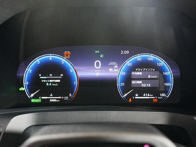 アルファードハイブリッド Ｚ　ＨＵＤ　デジタルインナーミラー　トヨタチームメイト　左右独立ムーンルーフ　１３．２ＦＤモニター　社外レーダー探知機　ＴＶキャンセラー　パドルシフト　ワンオーナー　保証書　取説　クルコン　レーンキープ（18枚目）