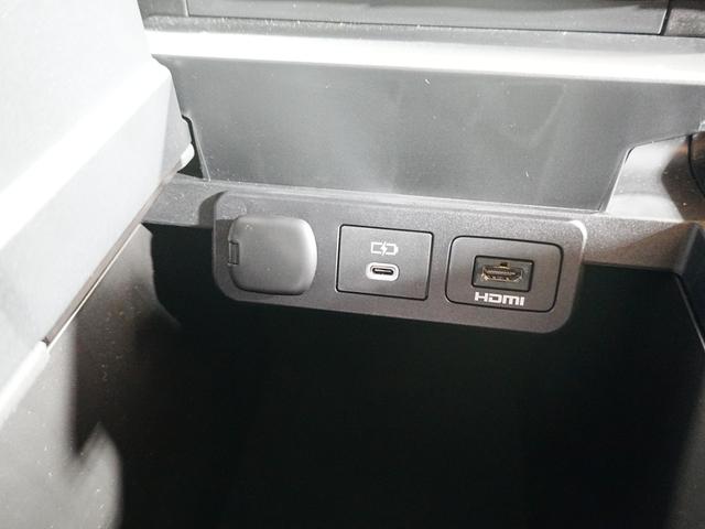 アルファードハイブリッド Ｚ　ＨＵＤ　デジタルインナーミラー　トヨタチームメイト　左右独立ムーンルーフ　１３．２ＦＤモニター　社外レーダー探知機　ＴＶキャンセラー　パドルシフト　ワンオーナー　保証書　取説　クルコン　レーンキープ（32枚目）