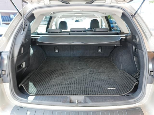 レガシィアウトバック リミテッド　１オーナー　純正ナビ　フルセグＴＶ　前席シートヒーター　サンルーフ　アイサイトＶｅｒ３　フォグ　純正マット　運転席シートメモリ　アイドリングストップ　パドルシフト　ステアスイッチ　プッシュスタート（12枚目）