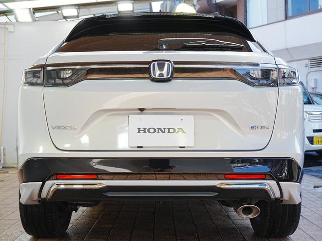 ヴェゼル e:HEV PLaY ディスプレイオーディオ パノラマルーフ フルセグTV Bluetooth 全方位カメラ ハーフレザーシート カープレイ 専用コンビシート ホンダコネクト ステアヒータ プレミアムオーディオ 純正マット(12枚目)