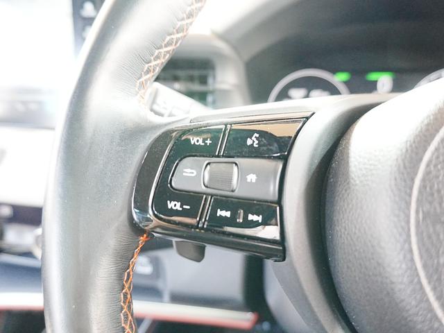 ヴェゼル e:HEV PLaY ディスプレイオーディオ パノラマルーフ フルセグTV Bluetooth 全方位カメラ ハーフレザーシート カープレイ 専用コンビシート ホンダコネクト ステアヒータ プレミアムオーディオ 純正マット(19枚目)