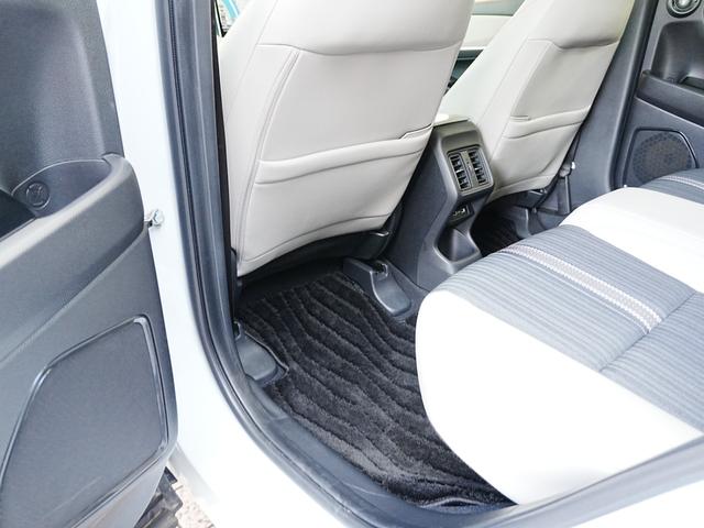 ヴェゼル e:HEV PLaY ディスプレイオーディオ パノラマルーフ フルセグTV Bluetooth 全方位カメラ ハーフレザーシート カープレイ 専用コンビシート ホンダコネクト ステアヒータ プレミアムオーディオ 純正マット(43枚目)