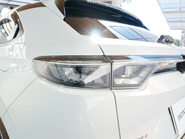 ヴェゼル e:HEV PLaY ディスプレイオーディオ パノラマルーフ フルセグTV Bluetooth 全方位カメラ ハーフレザーシート カープレイ 専用コンビシート ホンダコネクト ステアヒータ プレミアムオーディオ 純正マット(55枚目)