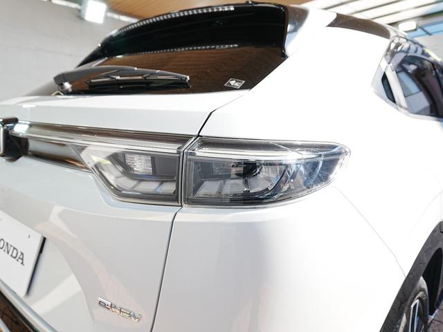 ヴェゼル e:HEV PLaY ディスプレイオーディオ パノラマルーフ フルセグTV Bluetooth 全方位カメラ ハーフレザーシート カープレイ 専用コンビシート ホンダコネクト ステアヒータ プレミアムオーディオ 純正マット(56枚目)