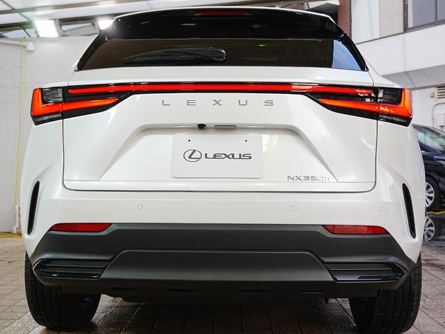 ＮＸ ＮＸ３５０ｈ　バージョンＬ　１オーナー　ユーザー買取　アドバンスドパーク　パノラマサンルーフ　黒革シート　デジタルインナーミラー　置くだけ充電　全席シートヒーター　ステアヒーター　純正２０ＡＷ　パワーバックドア　全方位カメラ（10枚目）