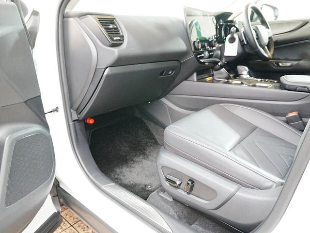 ＮＸ ＮＸ３５０ｈ　バージョンＬ　１オーナー　ユーザー買取　アドバンスドパーク　パノラマサンルーフ　黒革シート　デジタルインナーミラー　置くだけ充電　全席シートヒーター　ステアヒーター　純正２０ＡＷ　パワーバックドア　全方位カメラ（49枚目）