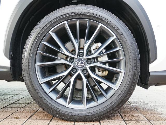 ＮＸ ＮＸ３５０ｈ　バージョンＬ　１オーナー　ユーザー買取　アドバンスドパーク　パノラマサンルーフ　黒革シート　デジタルインナーミラー　置くだけ充電　全席シートヒーター　ステアヒーター　純正２０ＡＷ　パワーバックドア　全方位カメラ（67枚目）