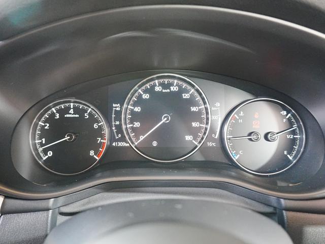 ＭＡＺＤＡ３ファストバック １５Ｓ　１００周年特別記念車　純正ナビ　フルセグＴＶ　Ｂｌｕｅｔｏｏｔｈ　全方位カメラ　シグネチャスタイルＰＫＧ　ユーザー買取　ステアスイッチ　アイドリングストップ　ＢＯＳＥスピーカー　３６０度セーフティＰＫＧ　タワーバー　マット（23枚目）