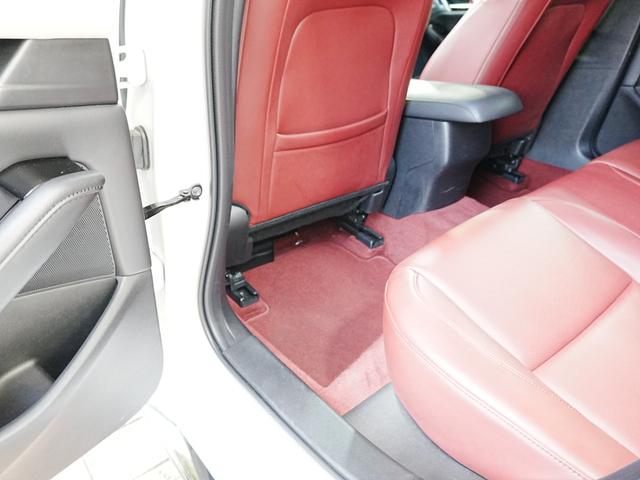 ＭＡＺＤＡ３ファストバック １５Ｓ　１００周年特別記念車　純正ナビ　フルセグＴＶ　Ｂｌｕｅｔｏｏｔｈ　全方位カメラ　シグネチャスタイルＰＫＧ　ユーザー買取　ステアスイッチ　アイドリングストップ　ＢＯＳＥスピーカー　３６０度セーフティＰＫＧ　タワーバー　マット（47枚目）