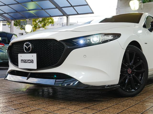 ＭＡＺＤＡ３ファストバック １５Ｓ　１００周年特別記念車　純正ナビ　フルセグＴＶ　Ｂｌｕｅｔｏｏｔｈ　全方位カメラ　シグネチャスタイルＰＫＧ　ユーザー買取　ステアスイッチ　アイドリングストップ　ＢＯＳＥスピーカー　３６０度セーフティＰＫＧ　タワーバー　マット（51枚目）