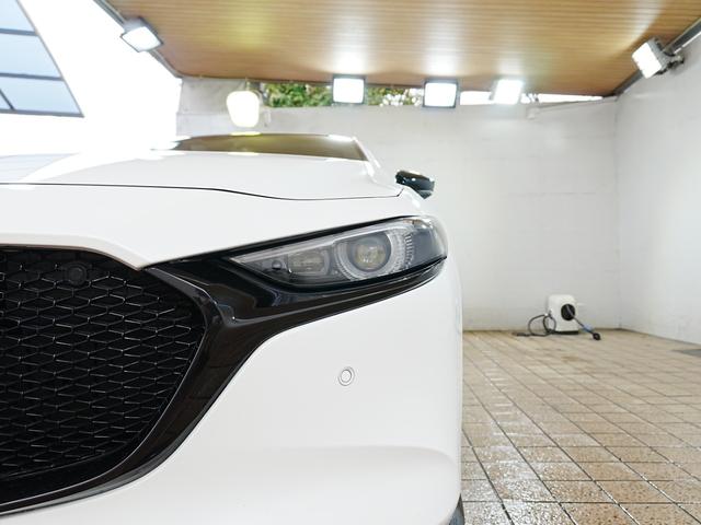 ＭＡＺＤＡ３ファストバック １５Ｓ　１００周年特別記念車　純正ナビ　フルセグＴＶ　Ｂｌｕｅｔｏｏｔｈ　全方位カメラ　シグネチャスタイルＰＫＧ　ユーザー買取　ステアスイッチ　アイドリングストップ　ＢＯＳＥスピーカー　３６０度セーフティＰＫＧ　タワーバー　マット（53枚目）