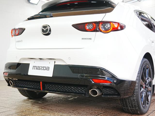 ＭＡＺＤＡ３ファストバック １５Ｓ　１００周年特別記念車　純正ナビ　フルセグＴＶ　Ｂｌｕｅｔｏｏｔｈ　全方位カメラ　シグネチャスタイルＰＫＧ　ユーザー買取　ステアスイッチ　アイドリングストップ　ＢＯＳＥスピーカー　３６０度セーフティＰＫＧ　タワーバー　マット（59枚目）