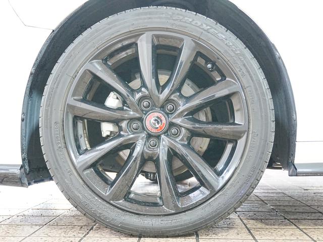 ＭＡＺＤＡ３ファストバック １５Ｓ　１００周年特別記念車　純正ナビ　フルセグＴＶ　Ｂｌｕｅｔｏｏｔｈ　全方位カメラ　シグネチャスタイルＰＫＧ　ユーザー買取　ステアスイッチ　アイドリングストップ　ＢＯＳＥスピーカー　３６０度セーフティＰＫＧ　タワーバー　マット（64枚目）