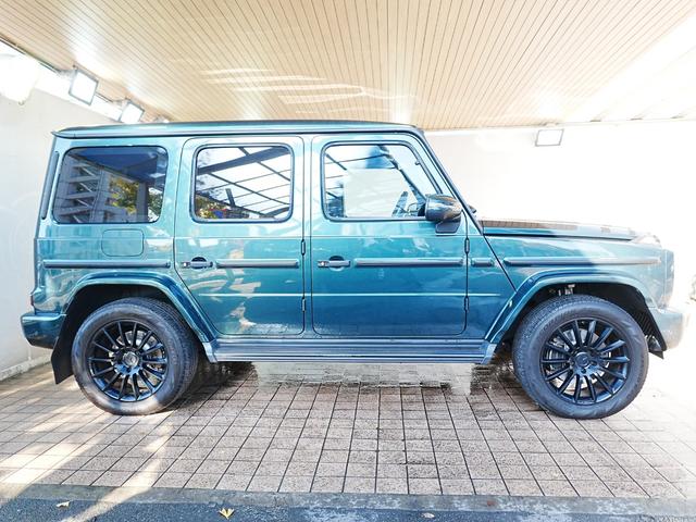 Ｇクラス Ｇ４００ｄ　ＡＭＧライン　マヌファクトゥーアプログラム　ラグジュアリーパッケージ　アダプティングダンピングシステム　ブルメスターサウンド　白本革シート　サンルーフ　全方位カメラ　アンビエントライト　ワンオーナー（7枚目）