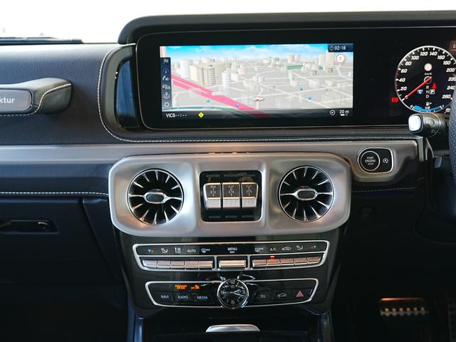 Ｇクラス Ｇ４００ｄ　ＡＭＧライン　マヌファクトゥーアプログラム　ラグジュアリーパッケージ　アダプティングダンピングシステム　ブルメスターサウンド　白本革シート　サンルーフ　全方位カメラ　アンビエントライト　ワンオーナー（19枚目）