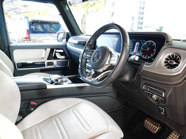 Ｇクラス Ｇ４００ｄ　ＡＭＧライン　マヌファクトゥーアプログラム　ラグジュアリーパッケージ　アダプティングダンピングシステム　ブルメスターサウンド　白本革シート　サンルーフ　全方位カメラ　アンビエントライト　ワンオーナー（41枚目）