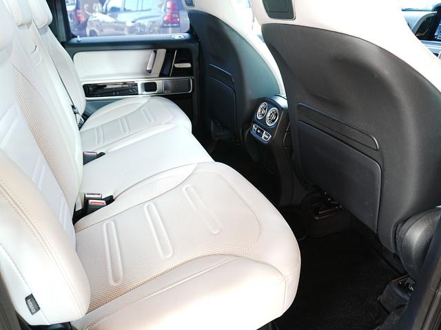 Ｇクラス Ｇ４００ｄ　ＡＭＧライン　マヌファクトゥーアプログラム　ラグジュアリーパッケージ　アダプティングダンピングシステム　ブルメスターサウンド　白本革シート　サンルーフ　全方位カメラ　アンビエントライト　ワンオーナー（43枚目）
