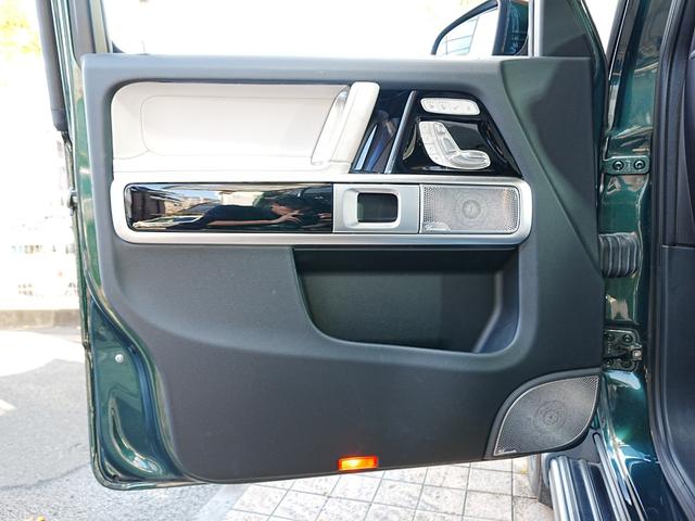 Ｇクラス Ｇ４００ｄ　ＡＭＧライン　マヌファクトゥーアプログラム　ラグジュアリーパッケージ　アダプティングダンピングシステム　ブルメスターサウンド　白本革シート　サンルーフ　全方位カメラ　アンビエントライト　ワンオーナー（46枚目）